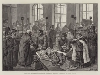 Douaneambtenaren onderzoeken Bagage van Passagiers uit Duitsland, bij Wirballen, aan de Russische Grens